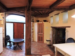 Interior - Gîte for 8 to 10 people in the heart of the Monts d'Ardèche National Park. (Pourchères)