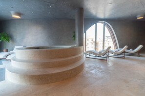 Deep tissue-massage, sportsmassage, massagebehandlinger