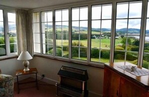 Apartment, 2 Bedrooms (Beacon) | Individually decorated, individually furnished - Huntingball Lodge (Minehead)