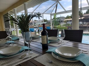 Dining - Cape Coral Paradise - A Gulf Access Villa - Near Tarpon Point (Cape Coral)