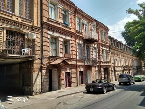 Exterior - Apartment near Dry Bridge (Tbilisi)