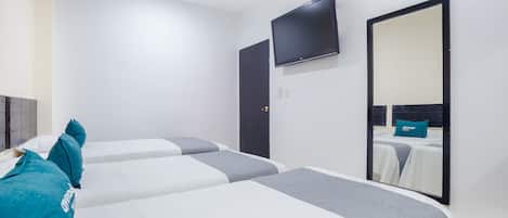 Escritorio, wifi gratis y ropa de cama