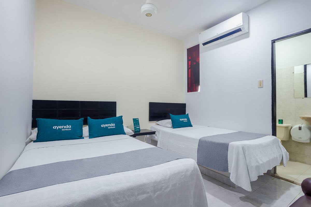 ห้องทวิน | โต๊ะทำงาน, Wi-Fi ฟรี, ผ้าปูที่นอน
