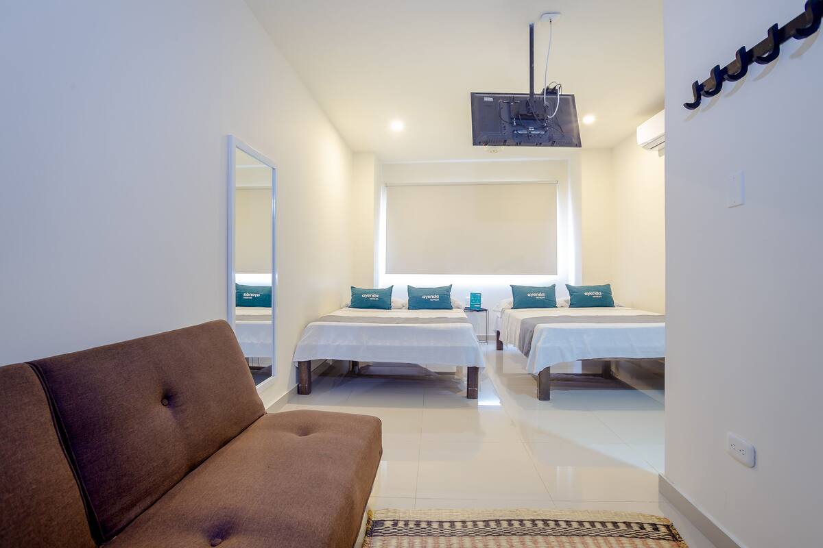 ห้องพักสำหรับสี่ท่าน | โต๊ะทำงาน, Wi-Fi ฟรี, ผ้าปูที่นอน