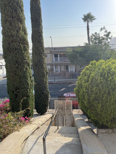 Lion’s Den One Bedroom