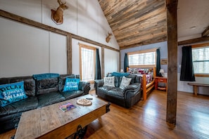 Smart-tv och eldstad