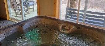 Log Cabin 8 with Hot Tub at Osborn Boat Ramp on Patoka Lake