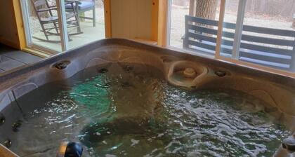 Log Cabin 8 with Hot Tub at Osborn Boat Ramp on Patoka Lake