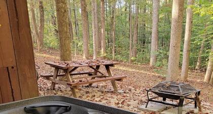 Log Cabin 12 with Hot Tub at Osborn Boat Ramp on Patoka Lake