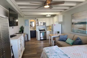 1 chambre, fer et planche à repasser, Wi-Fi gratuit, draps fournis