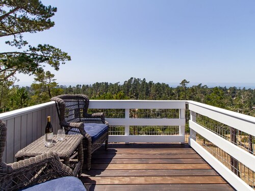 Escape to Cambria, just moments away from Moonstone Beach Park