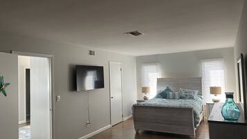 7 habitaciones, tabla de planchar con plancha y wifi gratis