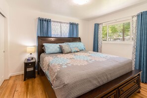 5 habitaciones, escritorio, tabla de planchar con plancha y wifi gratis
