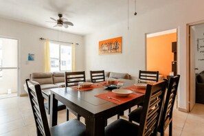 Dining - 5 Min Driving to he Beach, 6 People, 5 Beds, Pool, wifi (Playa del Carmen)