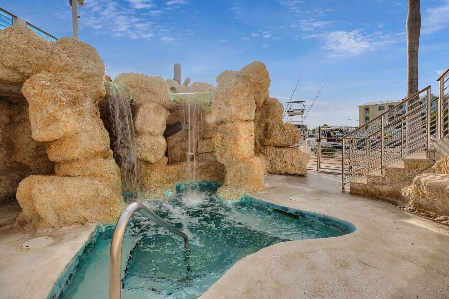 Udendørs pool, opvarmet pool