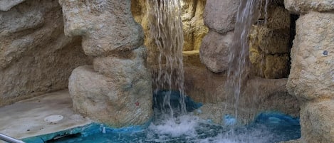 Piscine extérieure, piscine chauffée