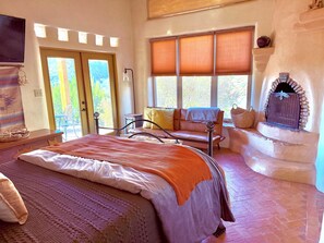 2 bedrooms, desk, free WiFi, bed sheets