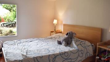 2 slaapkamers, een strijkplank/strijkijzer