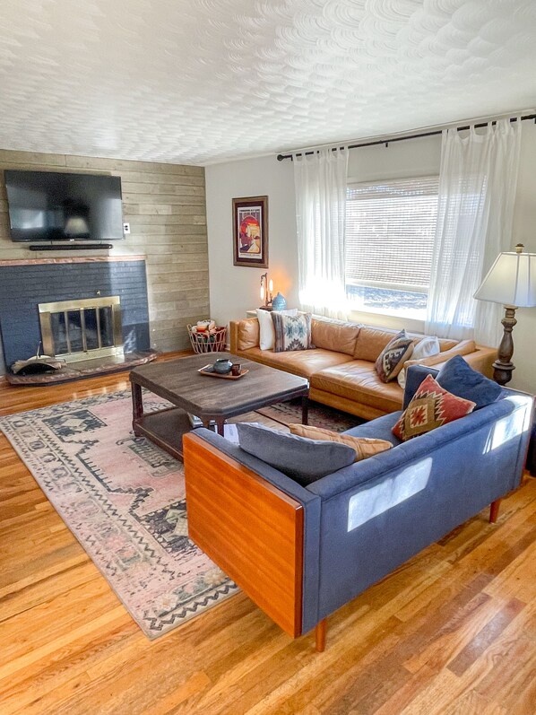 Smart-TV og stereoanlegg