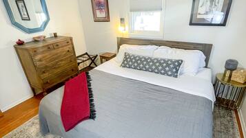 3 bedrooms, iron/ironing board, travel crib, free WiFi