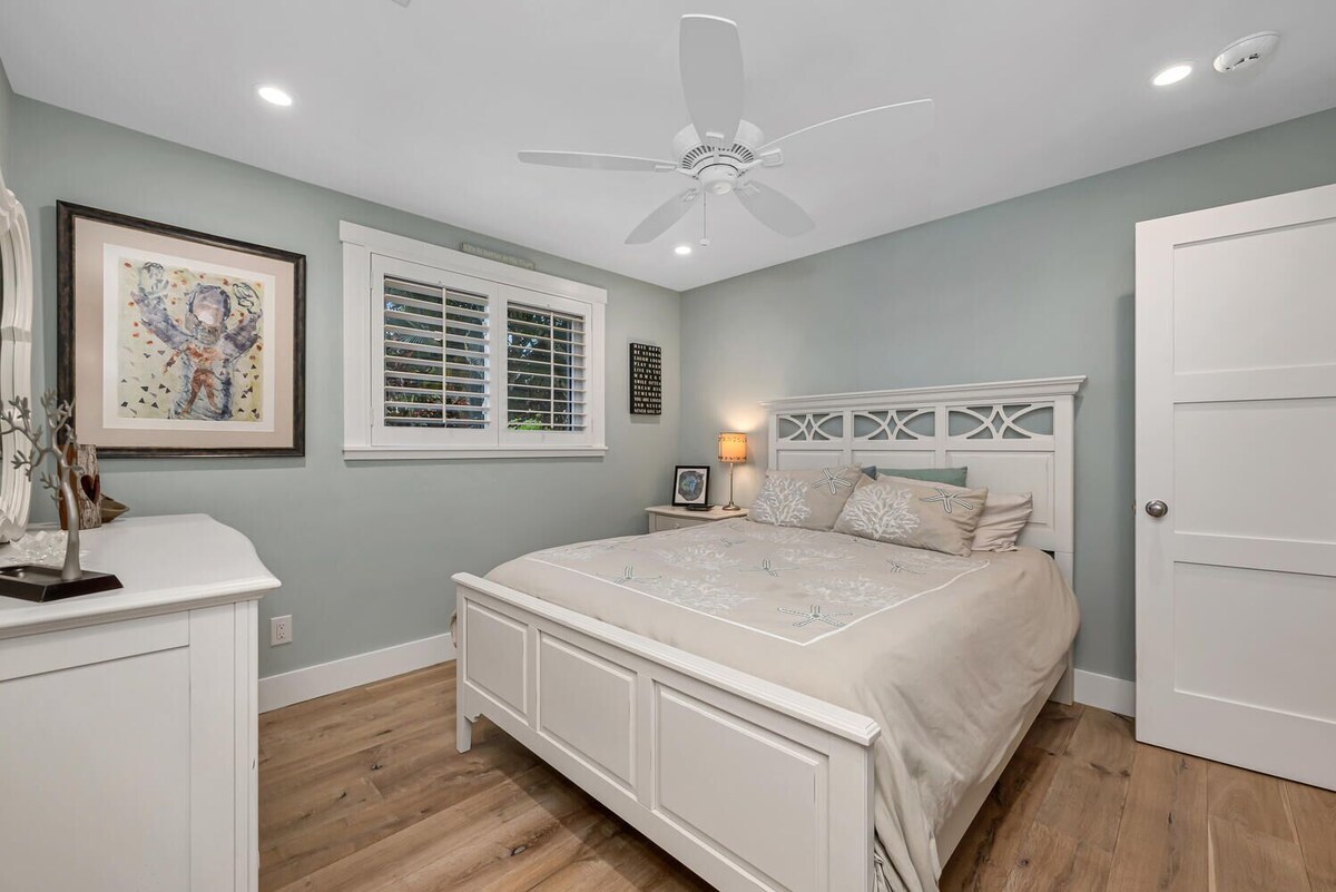 Photo 12 of The Perfect Olde Naples Beach Lifestyle Experience - Walk to Beach & 5th Ave S