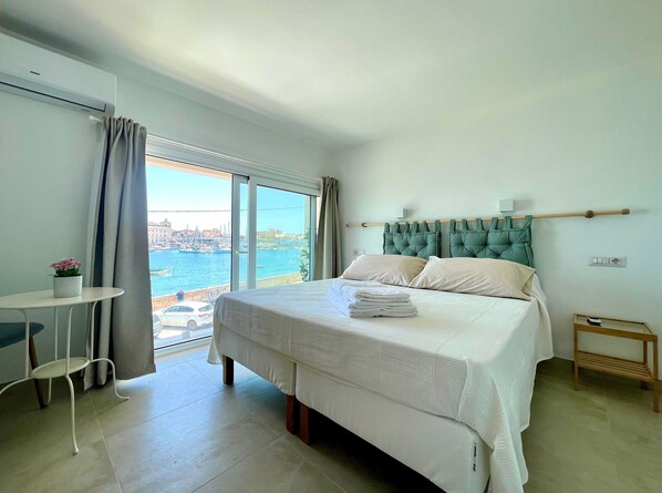 2 bedrooms, desk, iron/ironing board, travel crib