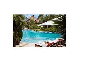 Pool - Campo de Golf con Descuento en un Paraíso (Q.R.)