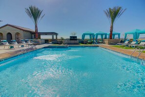 Luxury Condo, 2 Bedrooms | Rooftop pool | Outdoor pool, free cabanas, pool umbrellas