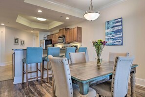 Dining - Dauphin Island Condo w/ Pool, Balcony & Ocean View (Dauphin Island)