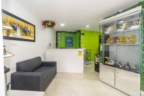 Reception - Ayenda Coliving la 78A (Medellin)
