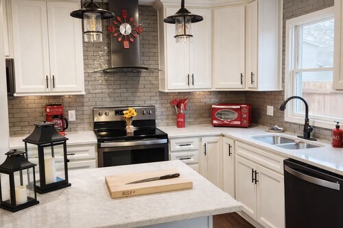 The Illini Game House