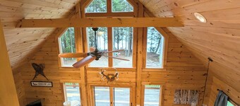 Beautiful Lakeside Log Home near Acadia National Park - kayak, canoe, swim, fish
