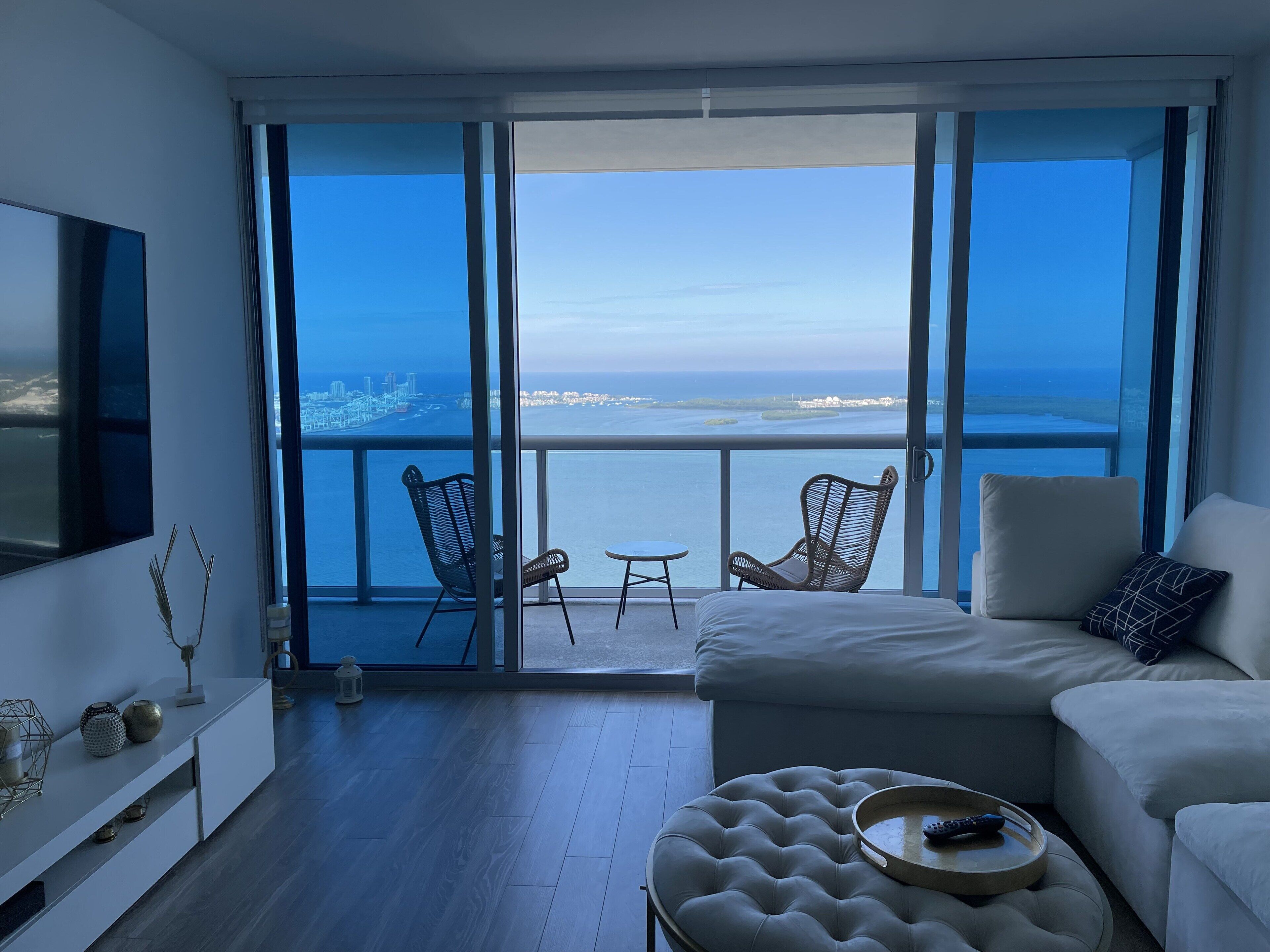 Smart TV, offices, printers