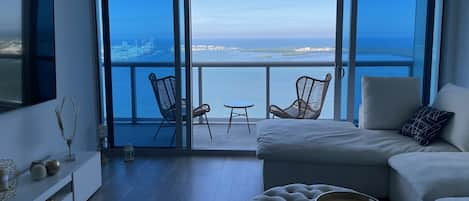 Smart TV, offices, printers