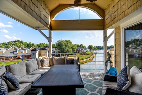 Stormin Normans Nest by SoCharm | 3rd Floor Cornelius Condo