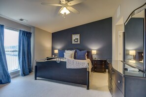3 bedrooms, iron/ironing board, WiFi, bed sheets