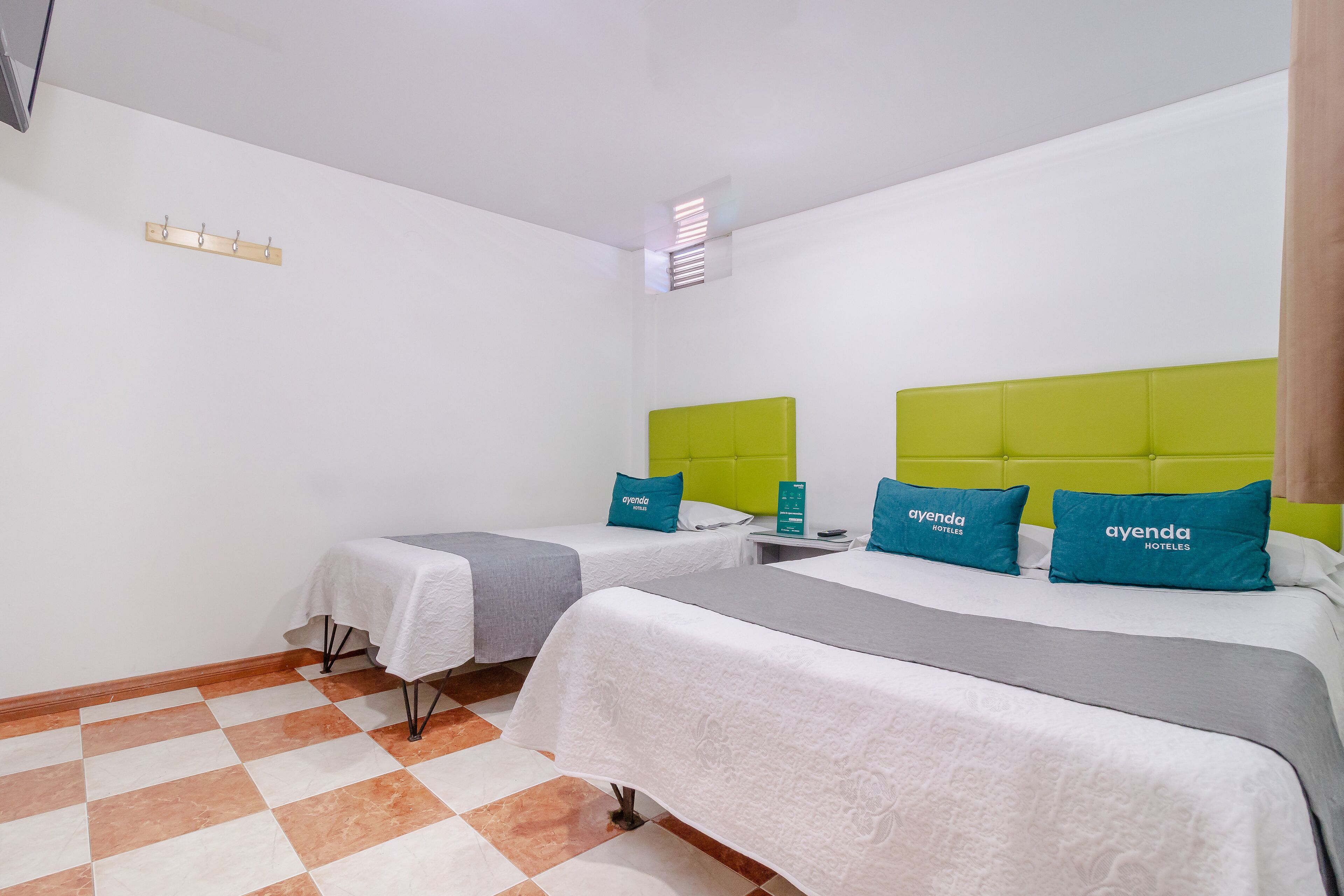 hypo-allergenic bedding, free wifi, bed sheets