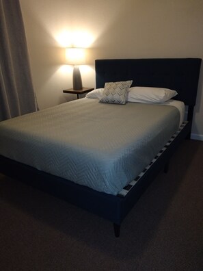 3 bedrooms, iron/ironing board, travel cot, free WiFi