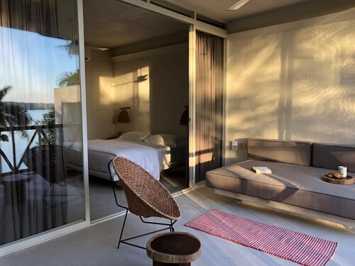 Villa 1 Casa Kuuts Ja, amazing lagoon views, water front property