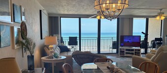 Gorgeous Ocean View on Beautiful No Drive Beach