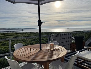 تناول الطعام بالخارج