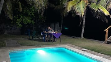 Piscine extérieure