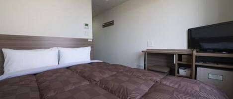 1 bedroom, desk, free WiFi, bed sheets