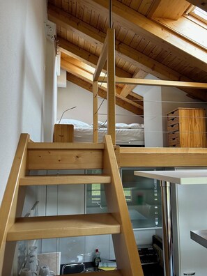 2 bedrooms, internet