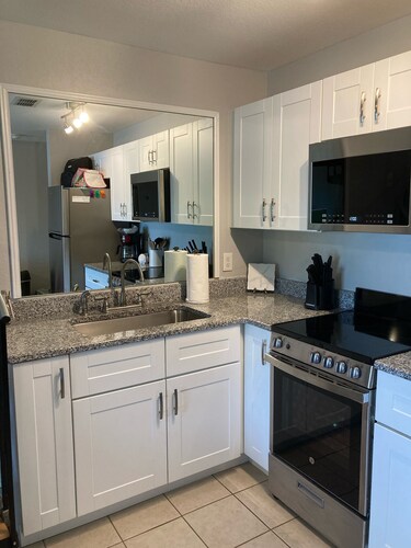 LOCATION!!  FISHING & SCALLOPING!  MINUTES TO GULF!