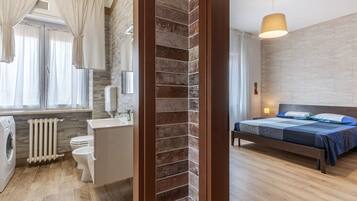 Doccia, asciugacapelli, asciugamani