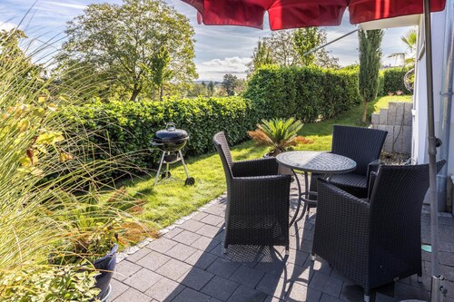 Ferienwohnung Lago mit Garten, Terrasse und WLAN