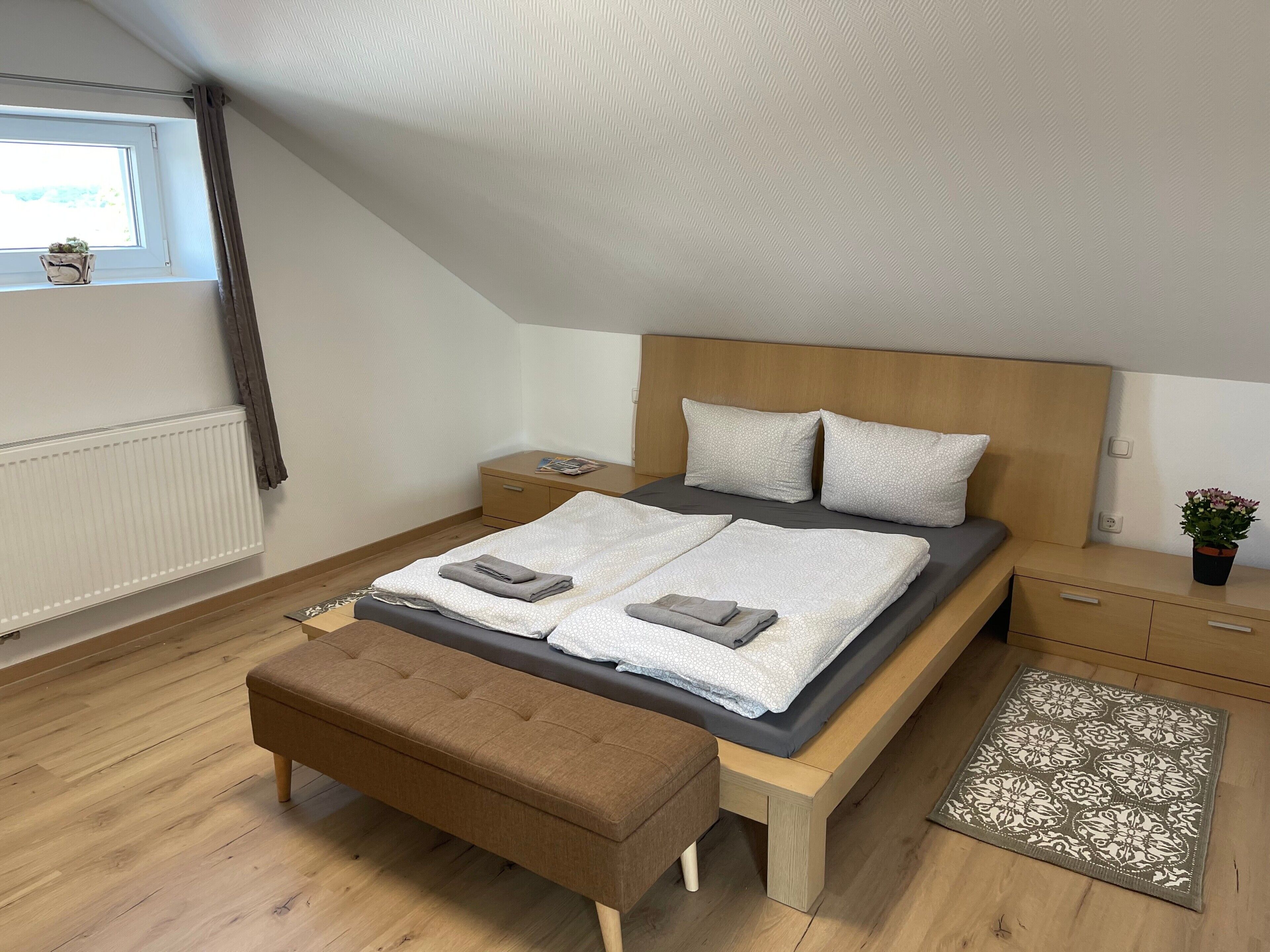 1 dormitorio, tabla de planchar con plancha, wifi gratis y ropa de cama