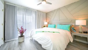 3 slaapkamers, een kluis op de kamer, een bureau