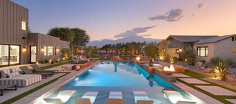 8BDR Villa | Tennis/Pickleball, Golf Green, Pool House, Gym, Bar | Mesquite38